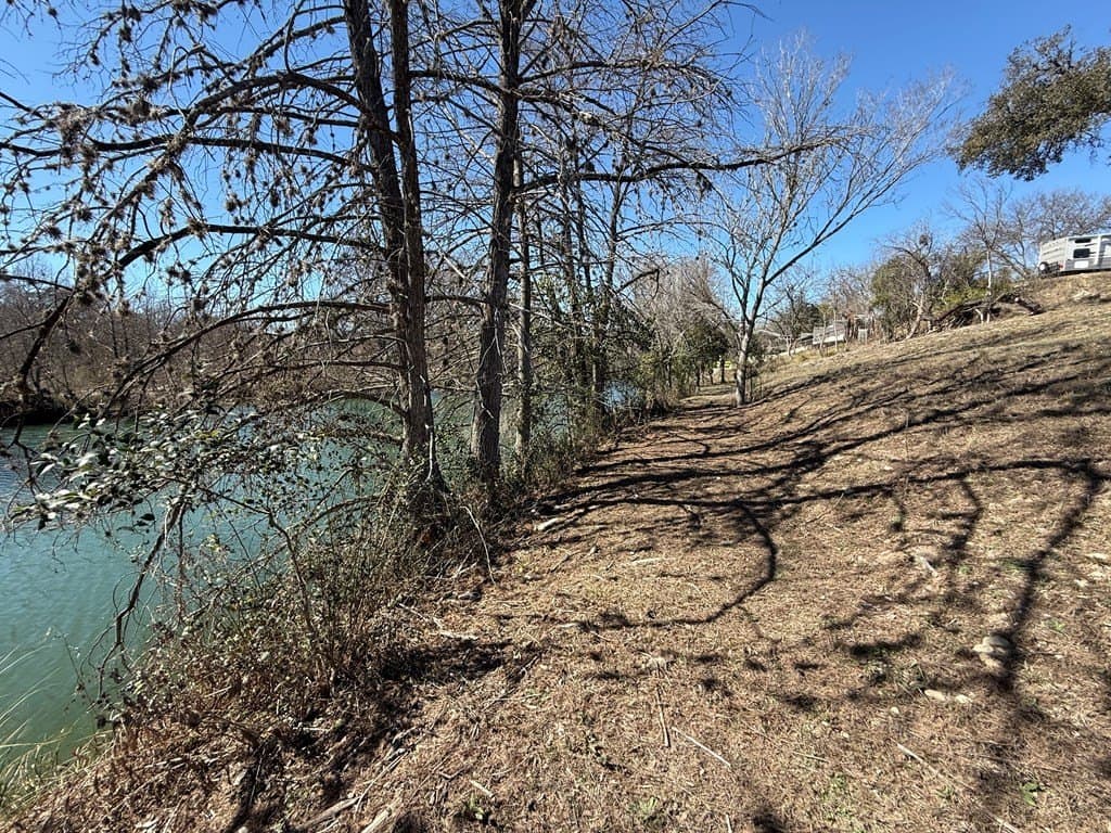 0.28 acres in Kerr County - photo 8