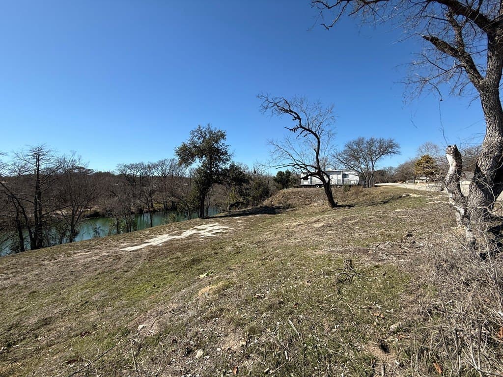 0.28 acres in Kerr County gallery image 4