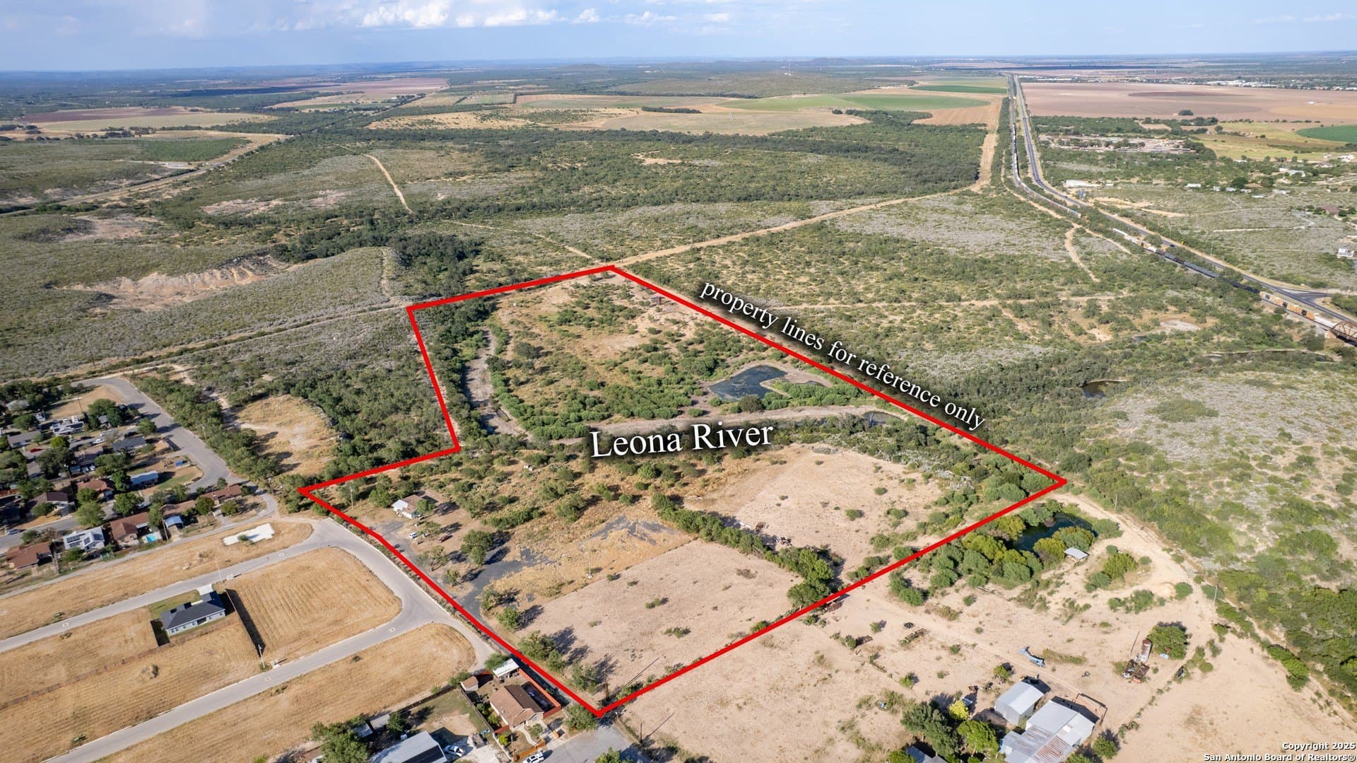 27.5 acres in Uvalde County gallery image 4