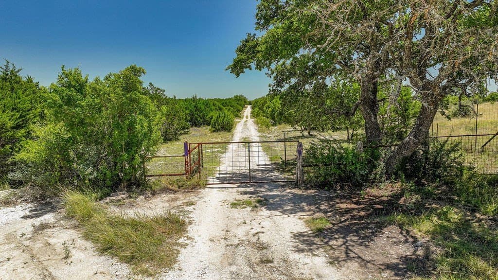 125 acres in Kimble County gallery image 2