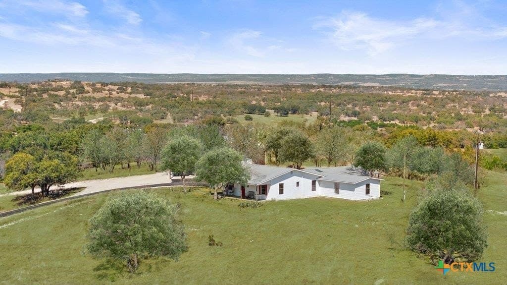 10 acres in Gillespie County - photo 3