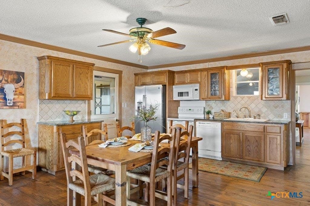 10 acres in Gillespie County - photo 17
