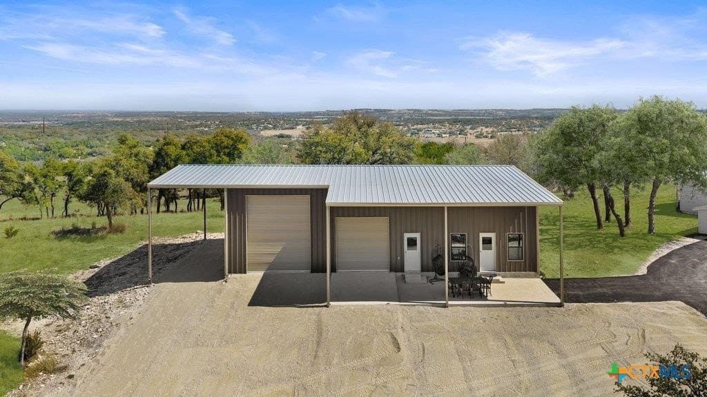 10 acres in Gillespie County - photo 4