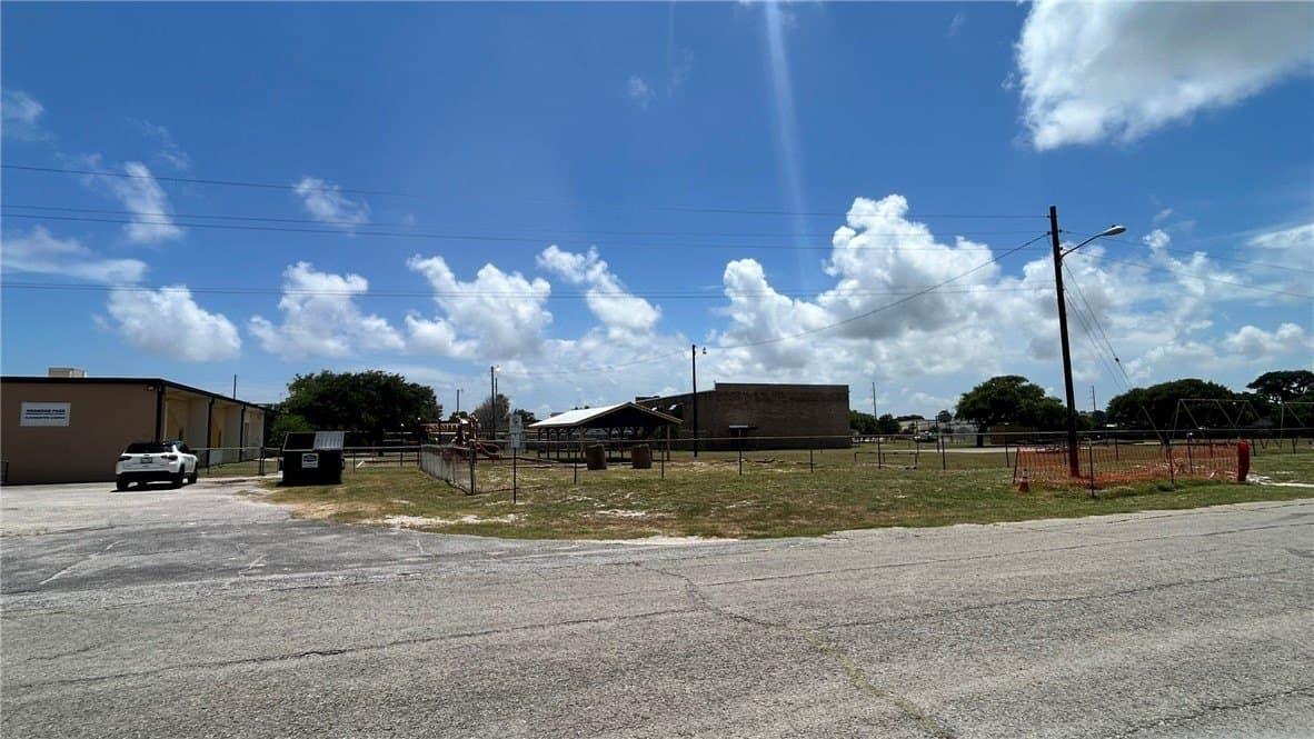0.23 acres in San Patricio County - photo 8