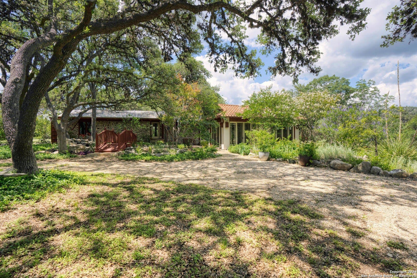 30 acres in Bandera County gallery image 2
