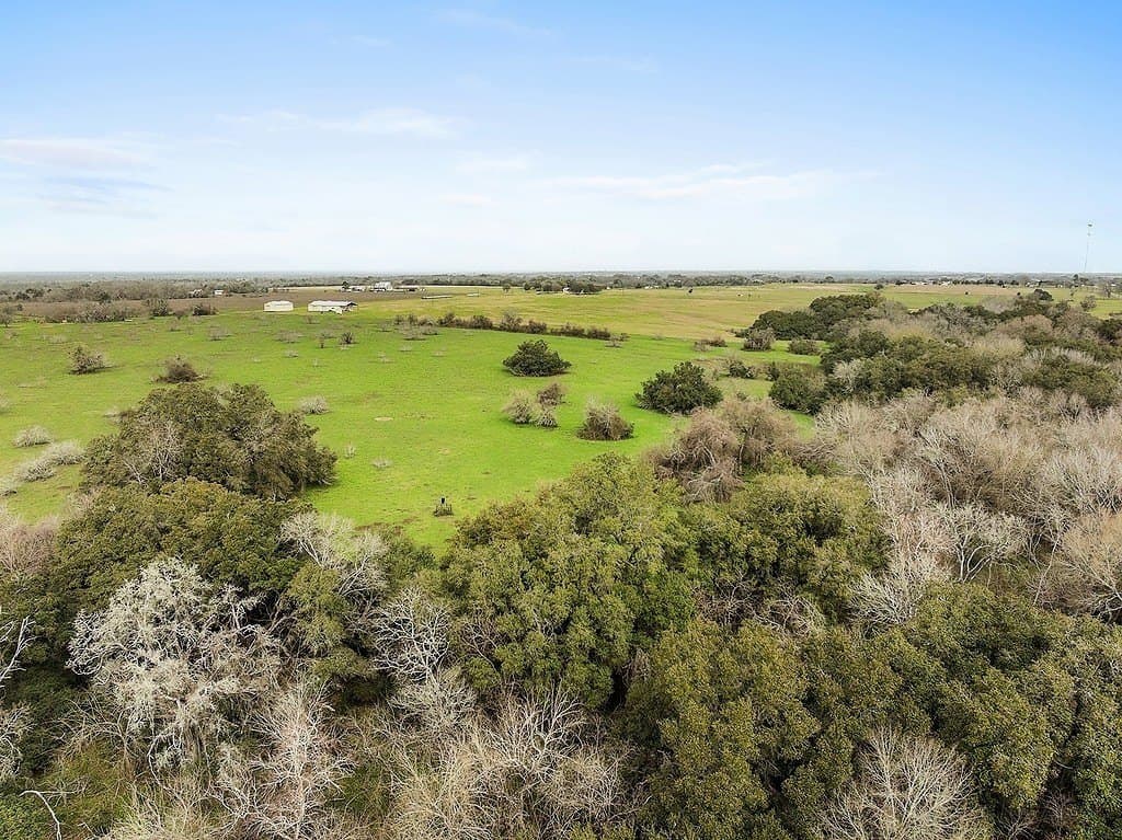 17 acres in Colorado County