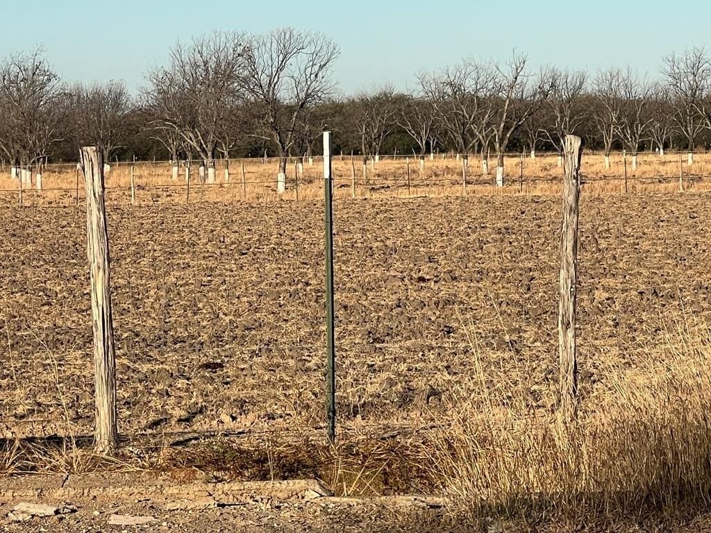 10 acres in Maverick County