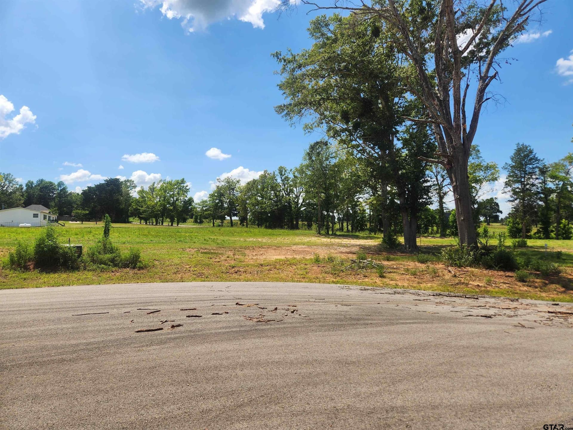 0.65 acres in Smith County gallery image 3