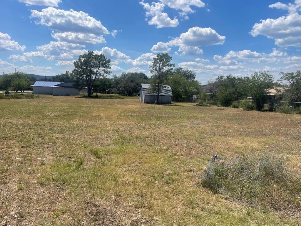 0.7 acres in Real County - photo 8