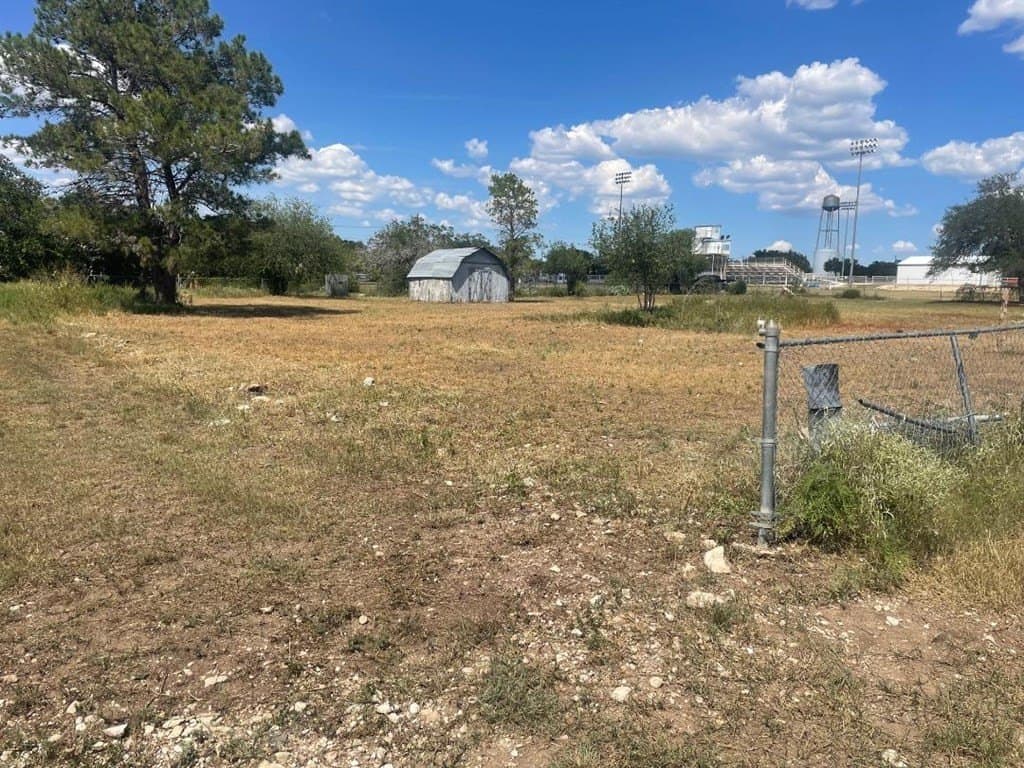 0.7 acres in Real County - photo 13