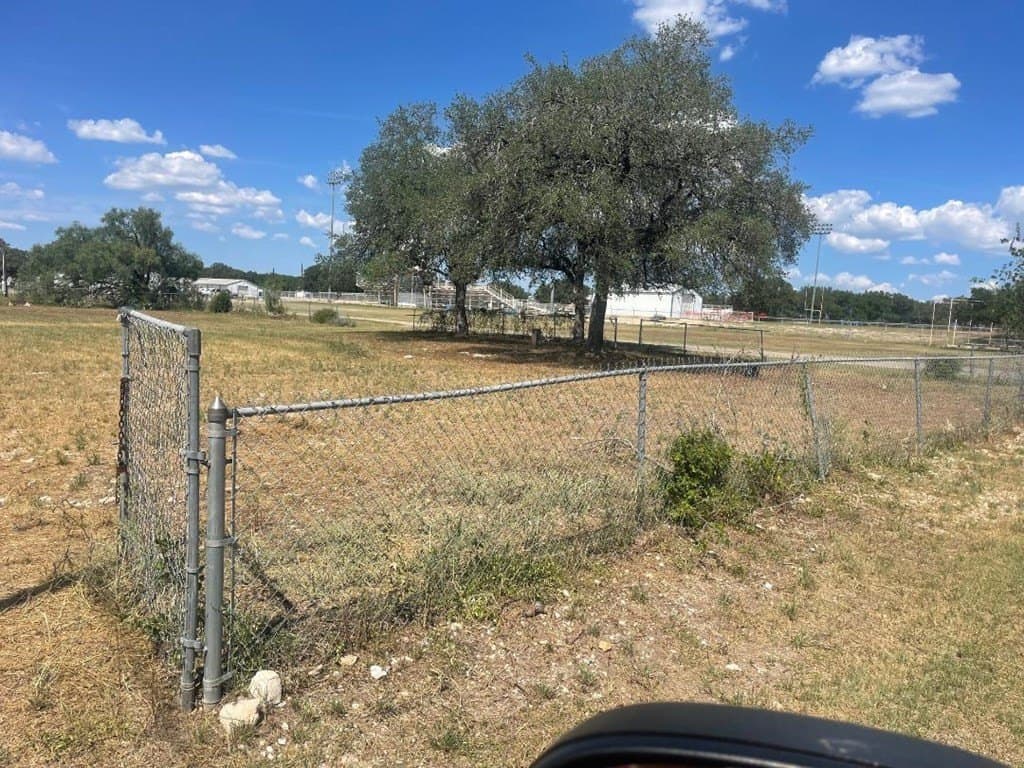 0.7 acres in Real County - photo 7