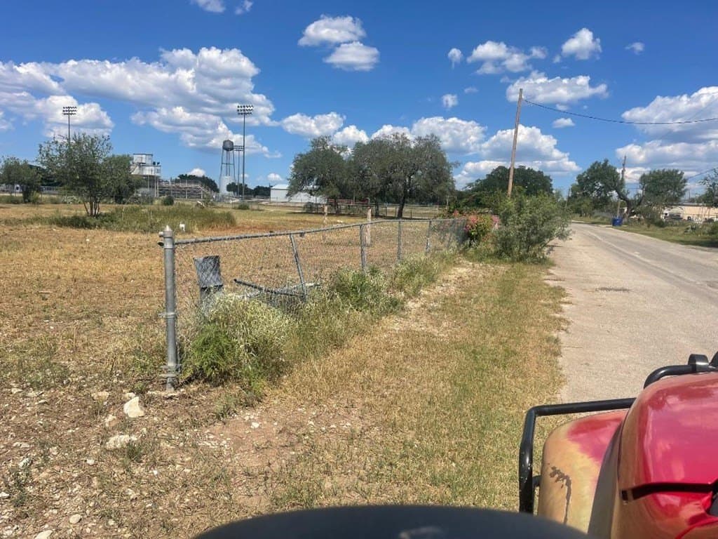 0.7 acres in Real County - photo 9