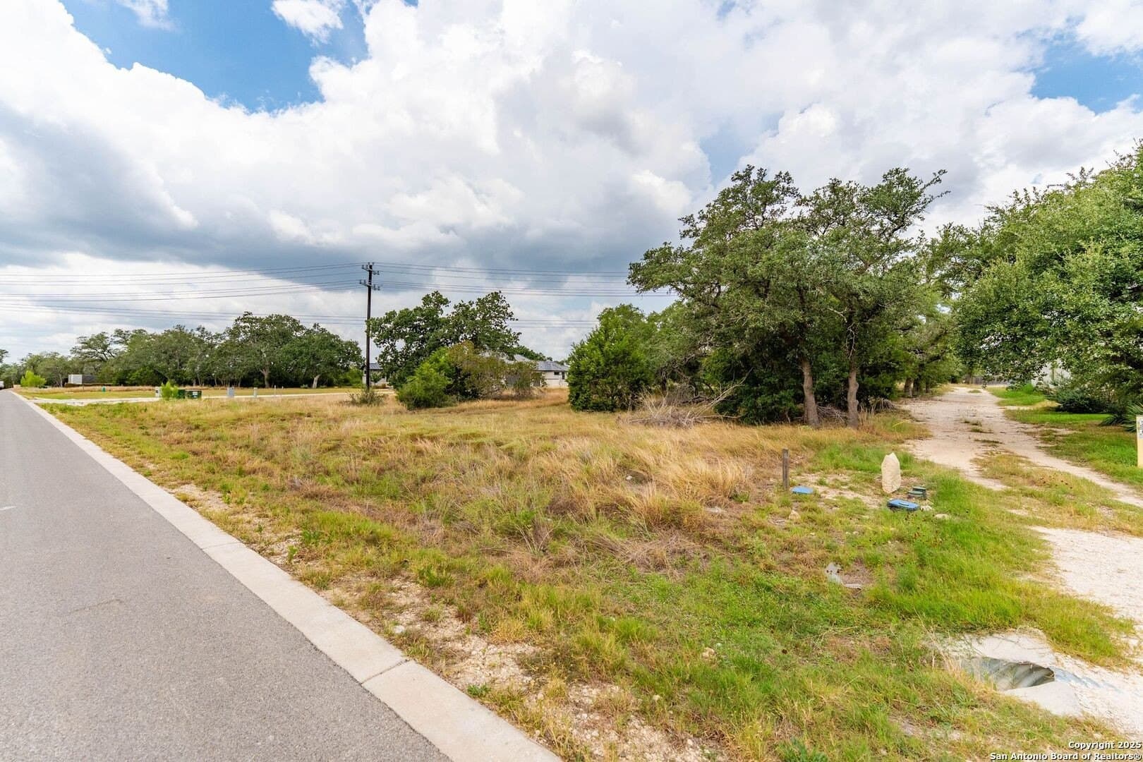 1.05 acres in Comal County - photo 9