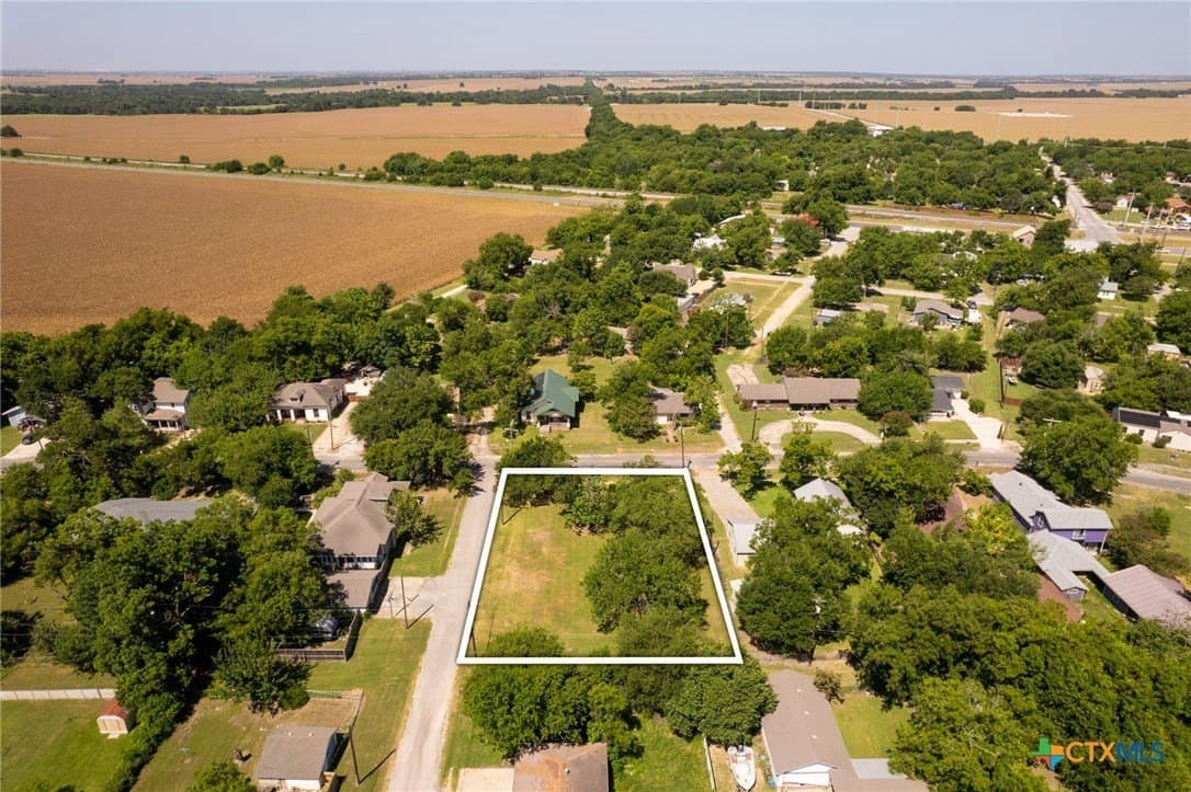 0.32 acres in Williamson County - photo 13