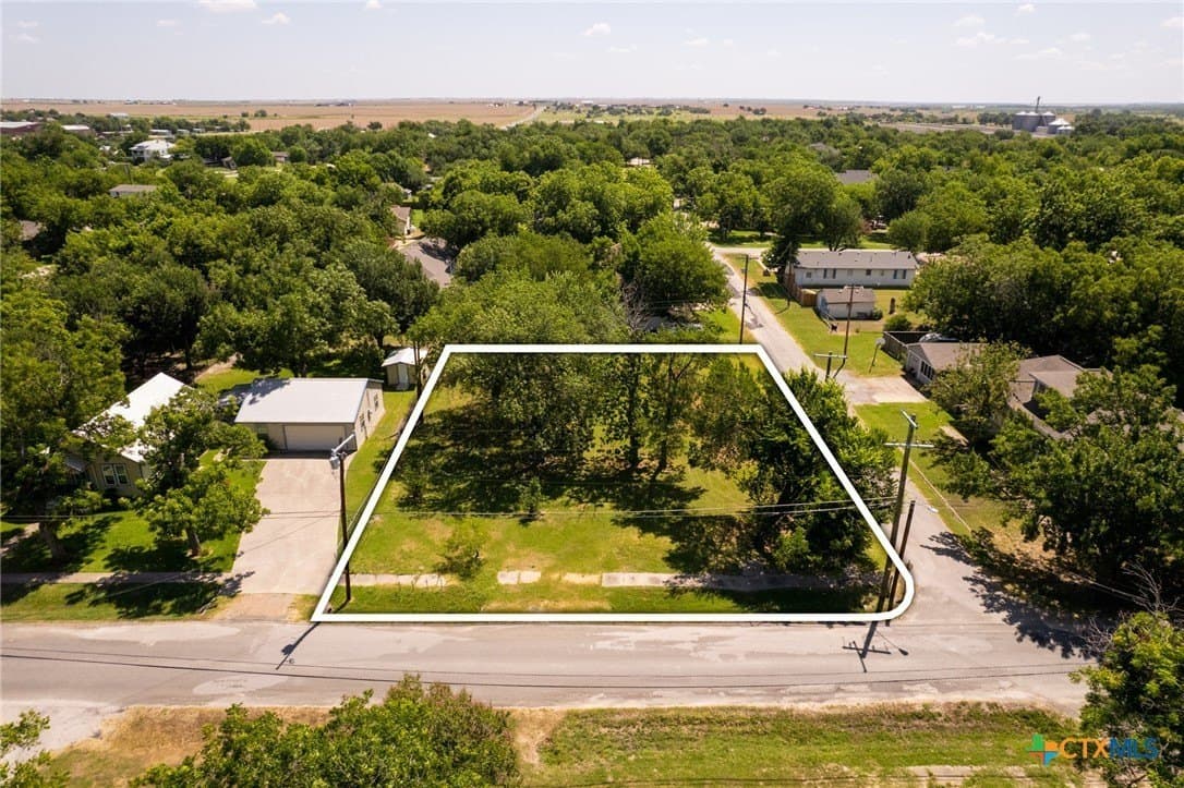 0.32 acres in Williamson County - photo 11