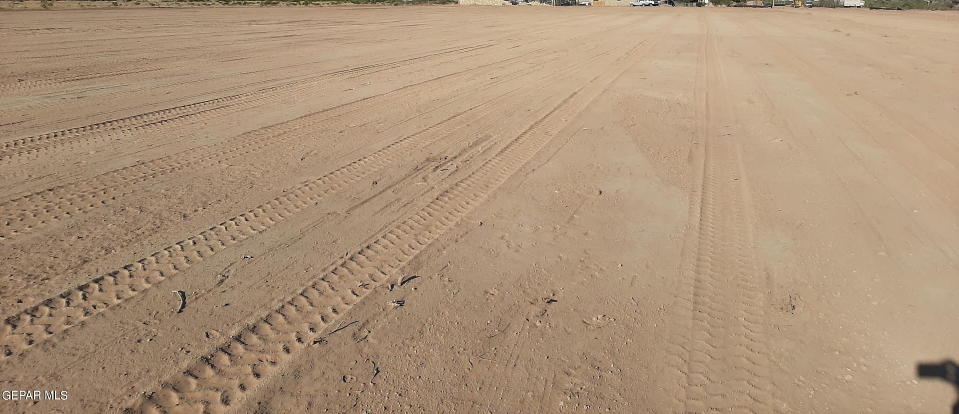 0.5 acres in El Paso County - photo 23