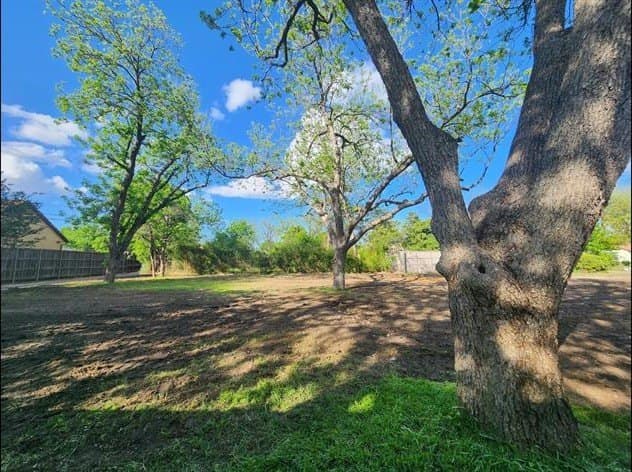 0.37 acres in Dallas County gallery image 2