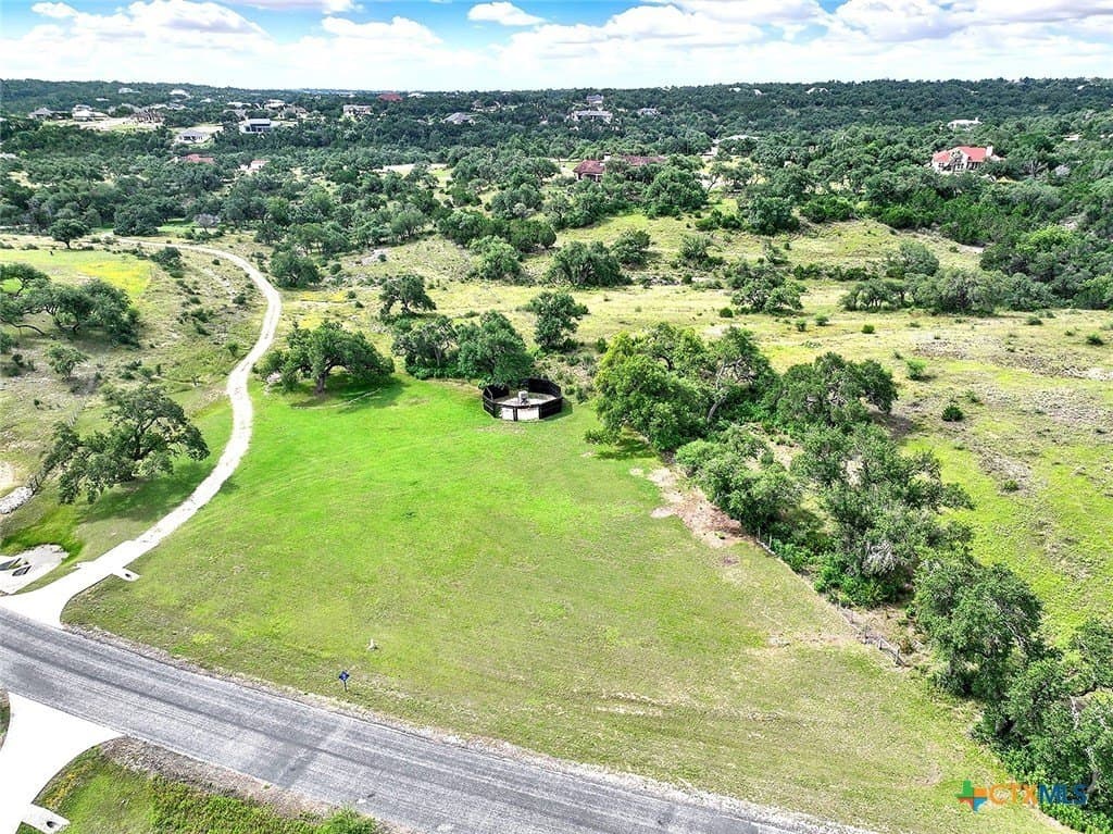 5.01 acres in Comal County - photo 14