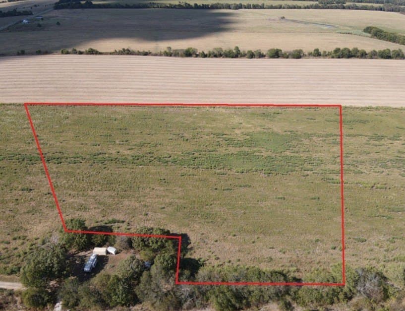 10.01 acres in Red River (TX) County - photo 8