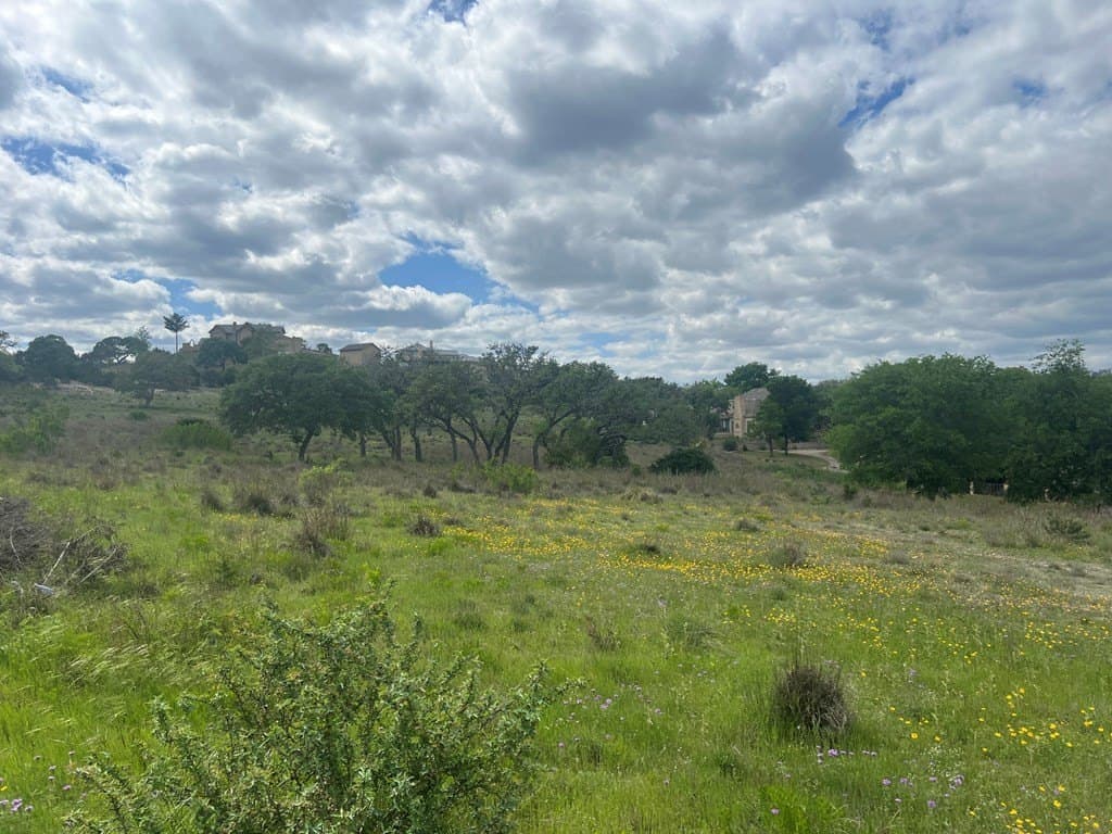 6.9 acres in Kerr County gallery image 3