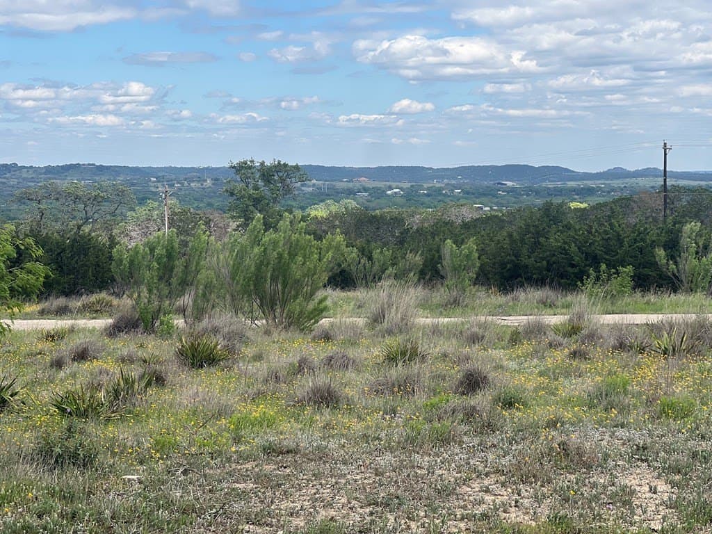 6.9 acres in Kerr County gallery image 4