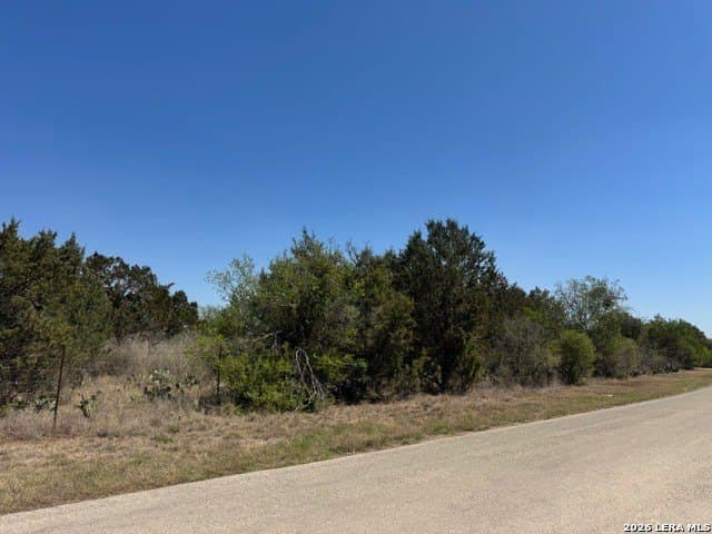5 acres in Comal County - photo 5