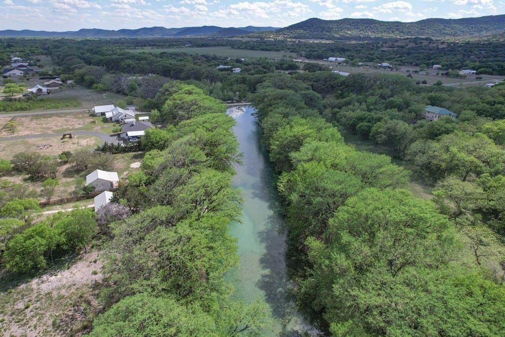 5.01 acres in Real County - photo 29