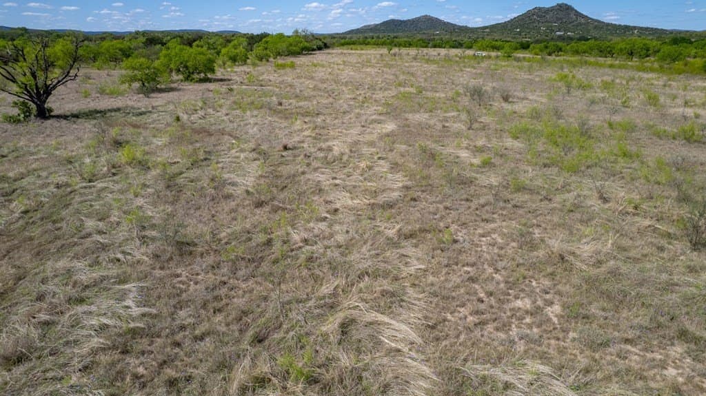 5.01 acres in Real County - photo 20