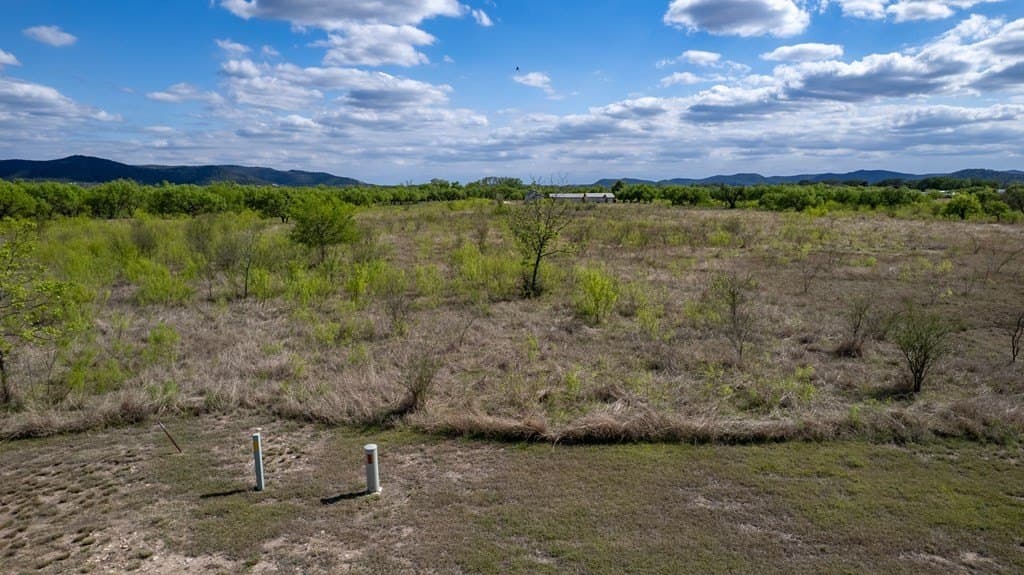 5.01 acres in Real County - photo 25