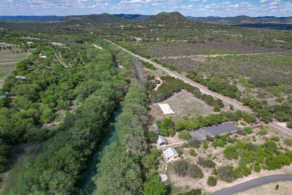5.01 acres in Real County - photo 34