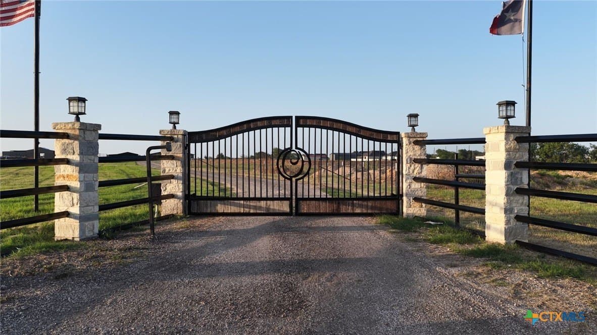 18 acres in Bexar County - photo 44