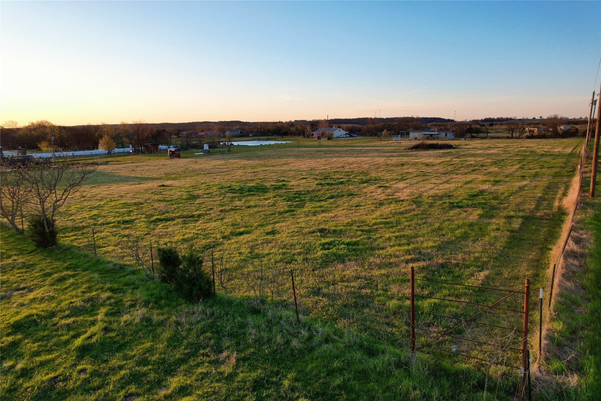 4.93 acres in Cooke County - photo 6