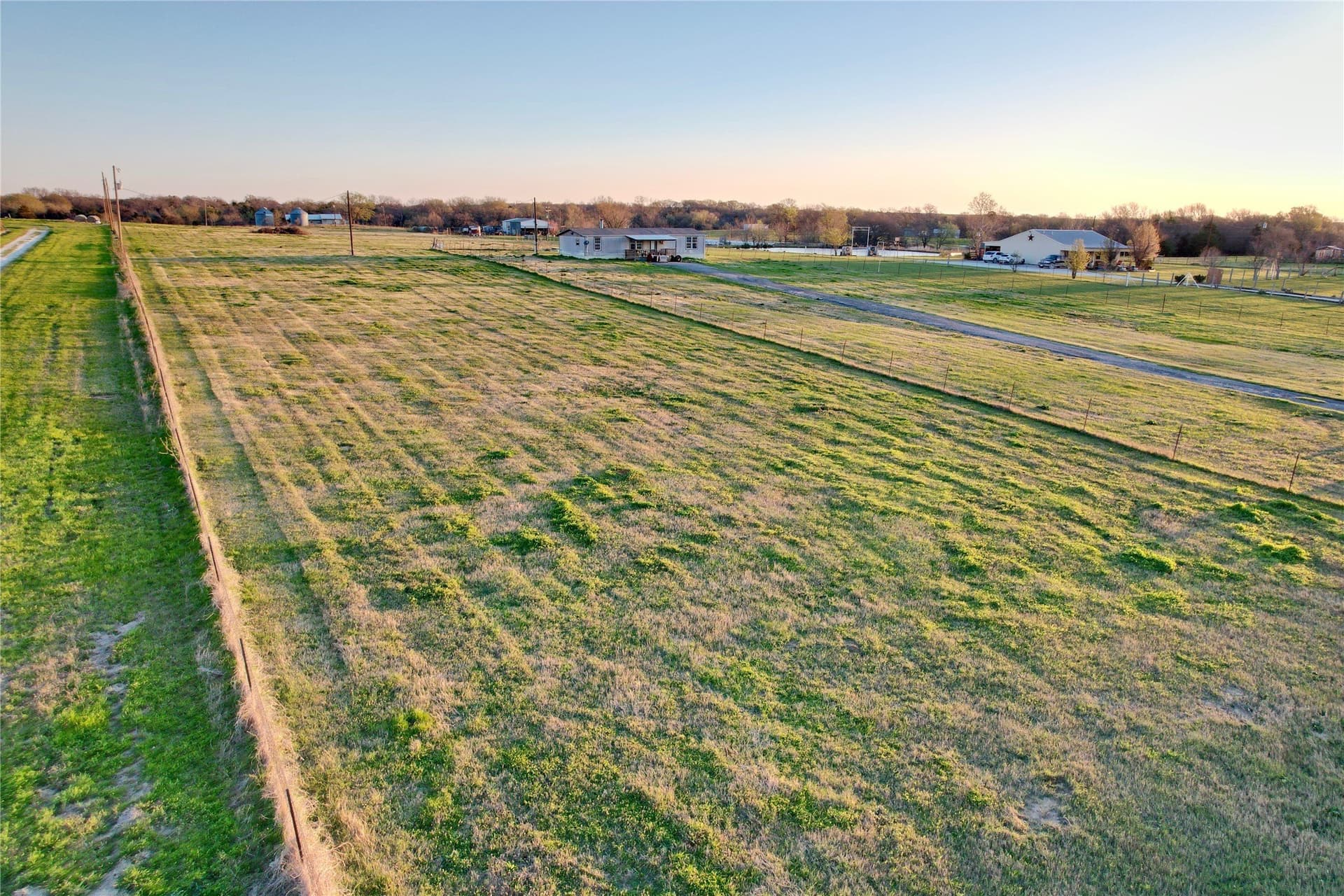 4.93 acres in Cooke County - photo 7