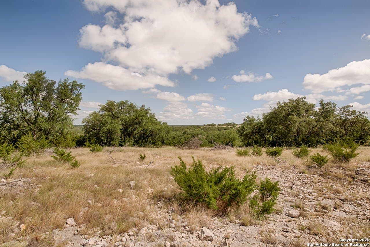 19.19 acres in Kimble County gallery image 4