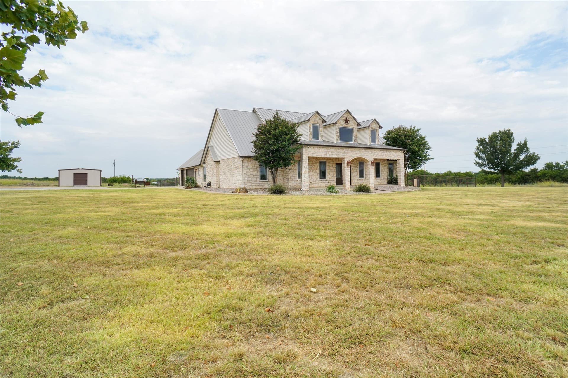 10 acres in Denton County - photo 2