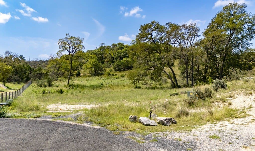 8.9 acres in Kerr County - photo 6