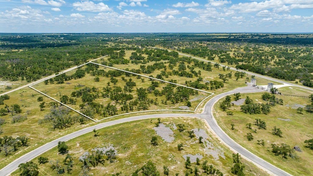 9.31 acres in Gillespie County gallery image 3