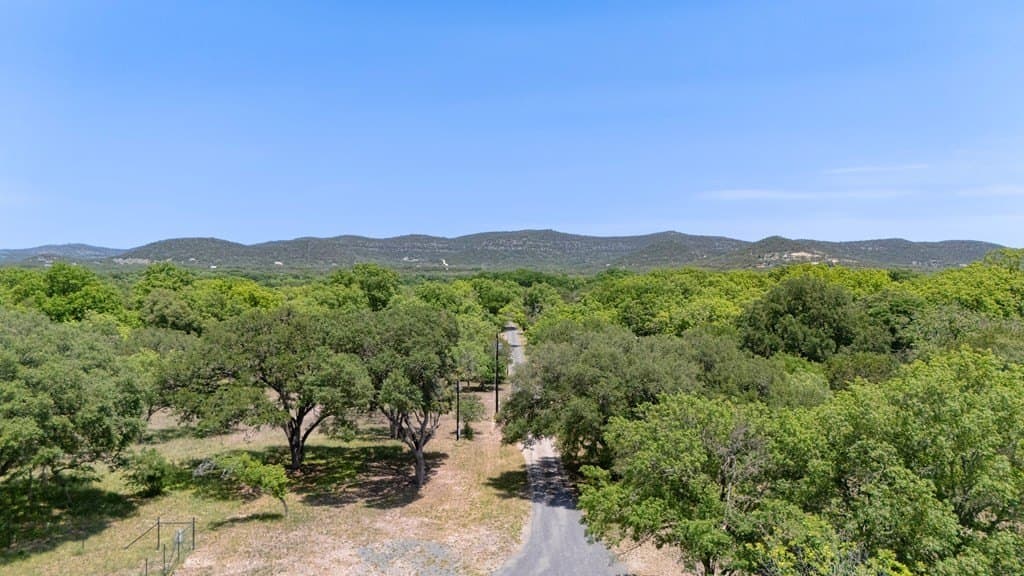 13.85 acres in Real County gallery image 3