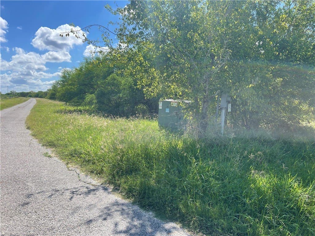 5.04 acres in San Patricio County - photo 7