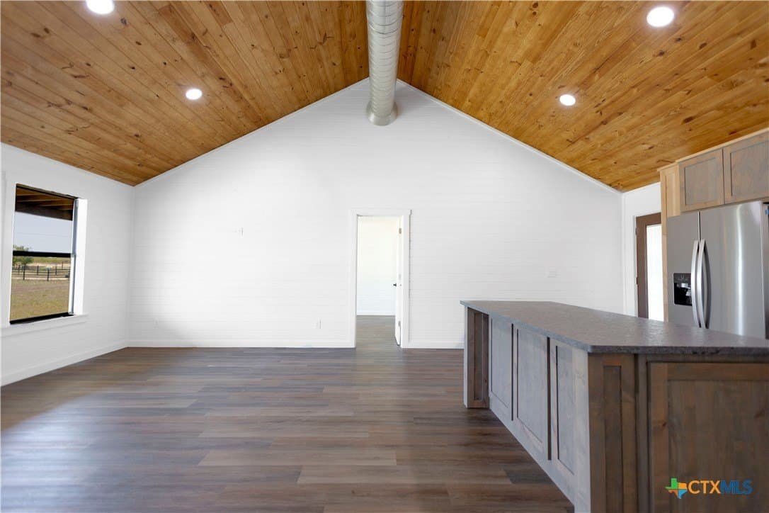 10.01 acres in Guadalupe County gallery image 4