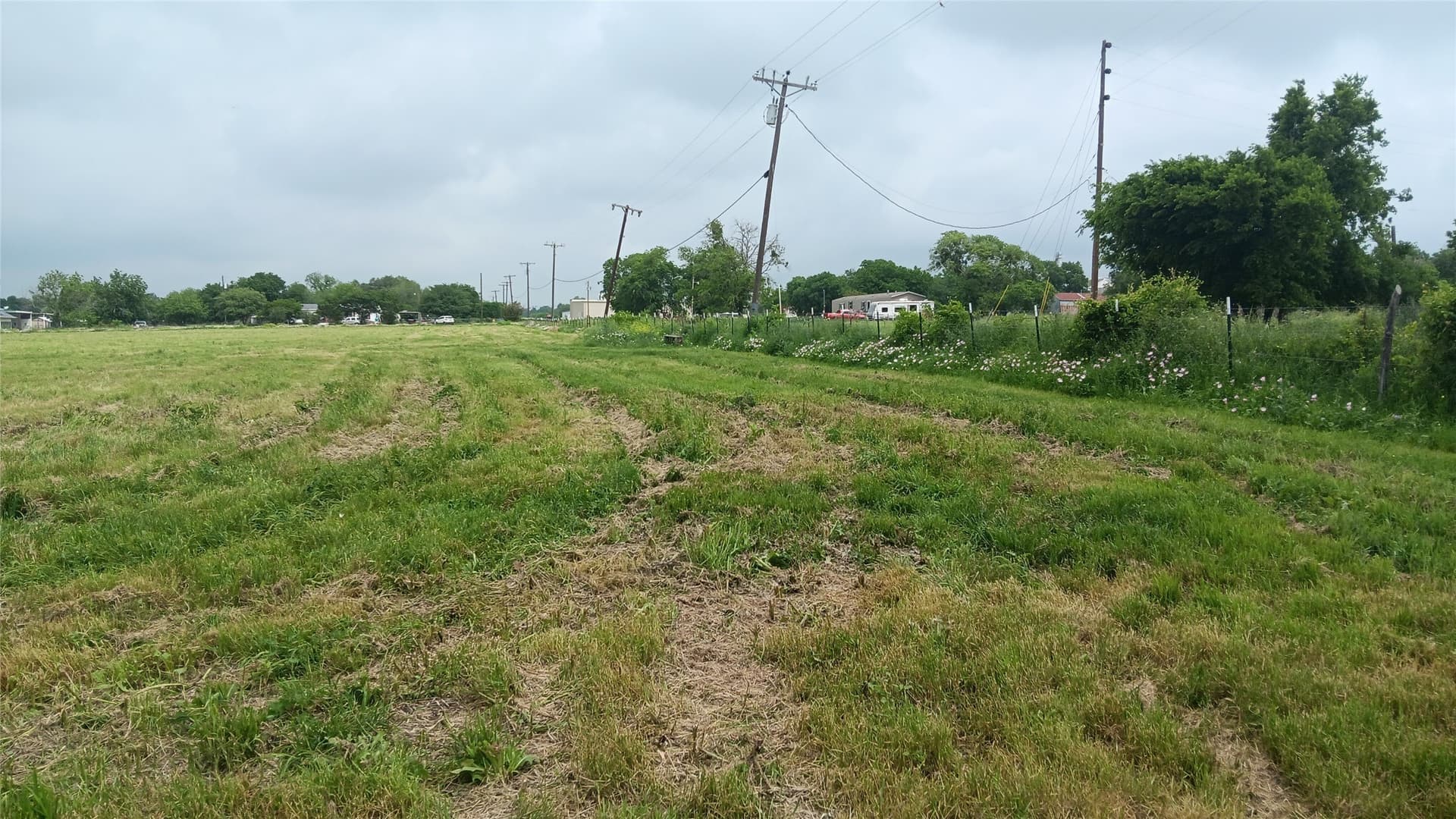 64.1 acres in Falls County - photo 2