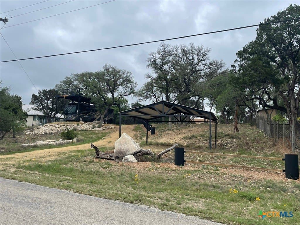 0.86 acres in Comal County - photo 21