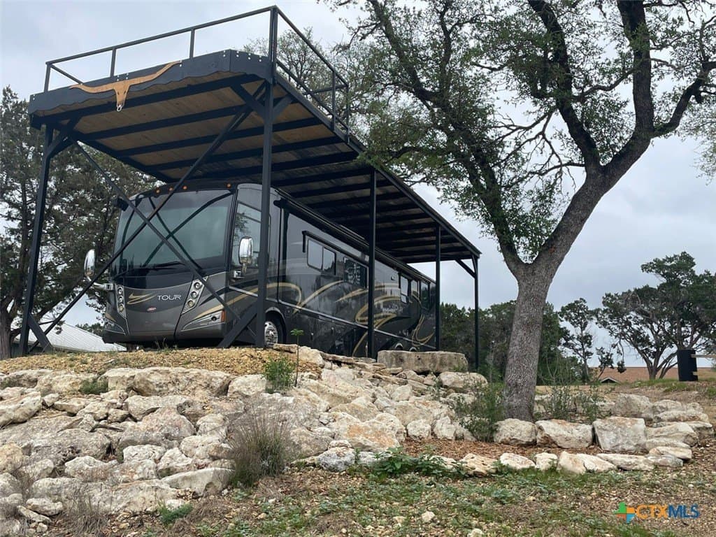 0.86 acres in Comal County - photo 18