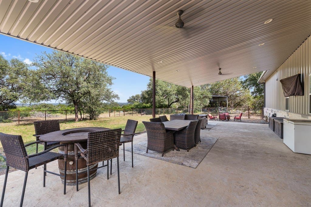 19 acres in Blanco County gallery image 3