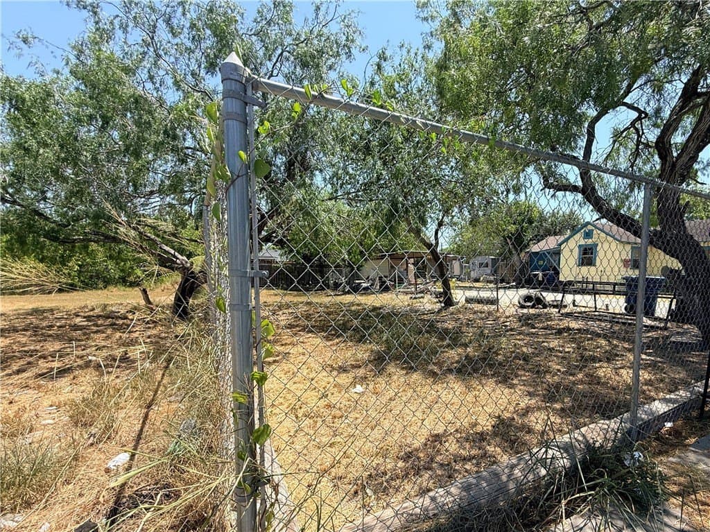 0.06 acres in Nueces County - photo 2