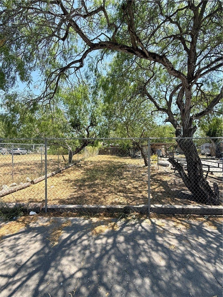 0.06 acres in Nueces County - photo 4