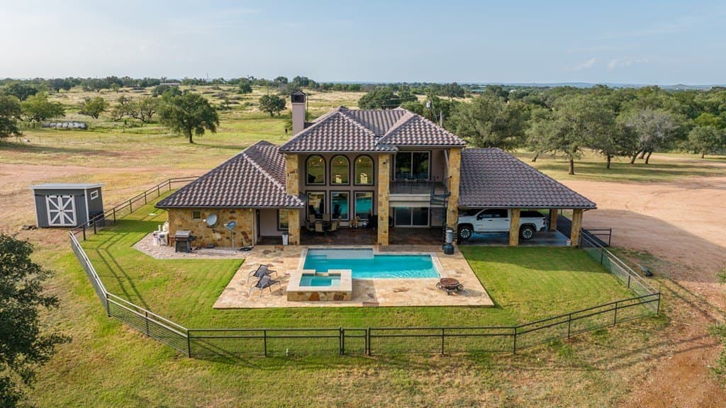 930 acres in Llano County - photo 2