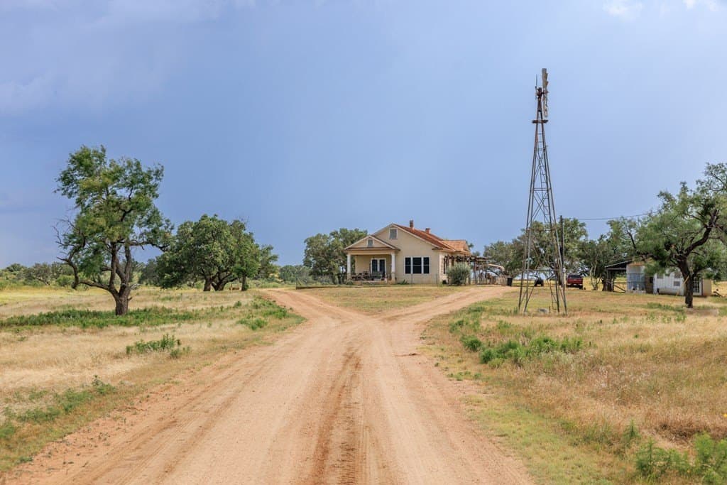 930 acres in Llano County - photo 15