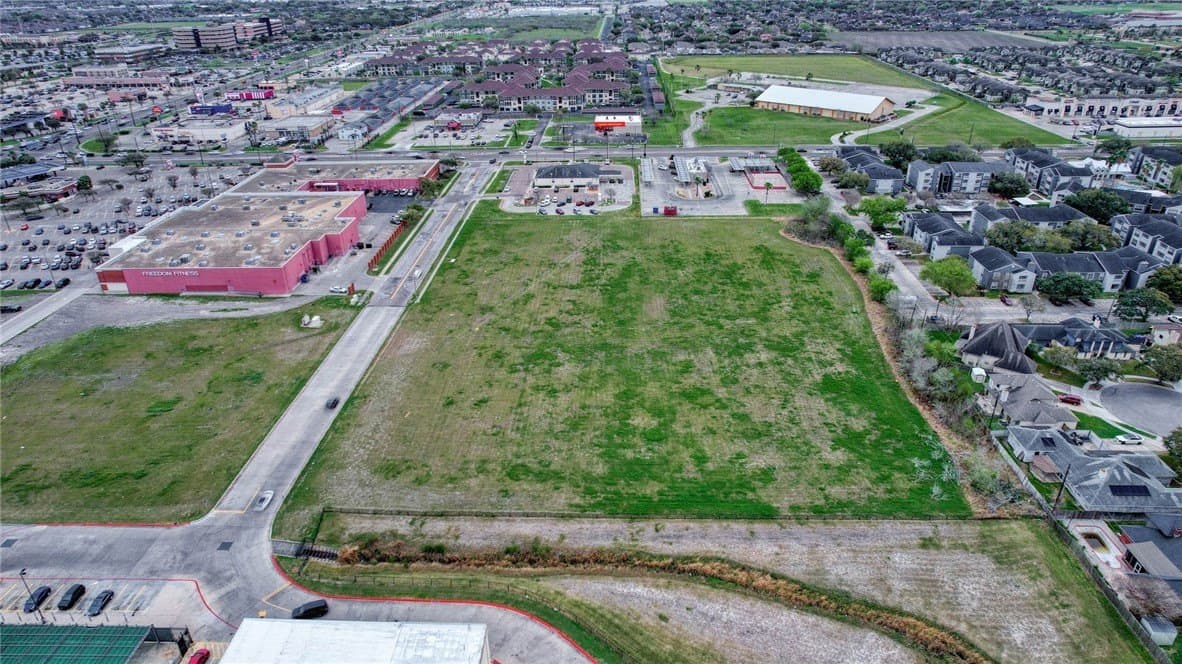 5.67 acres in Nueces County - photo 8