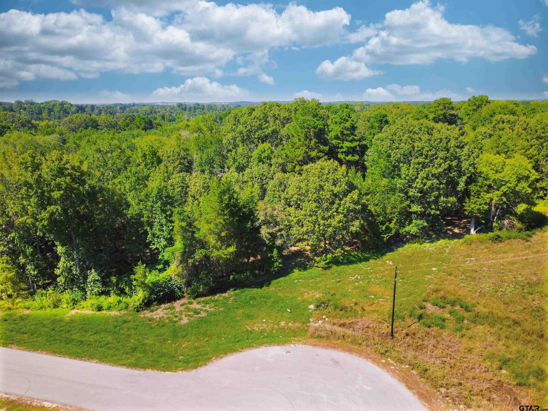 4.89 acres in Smith County gallery image 2